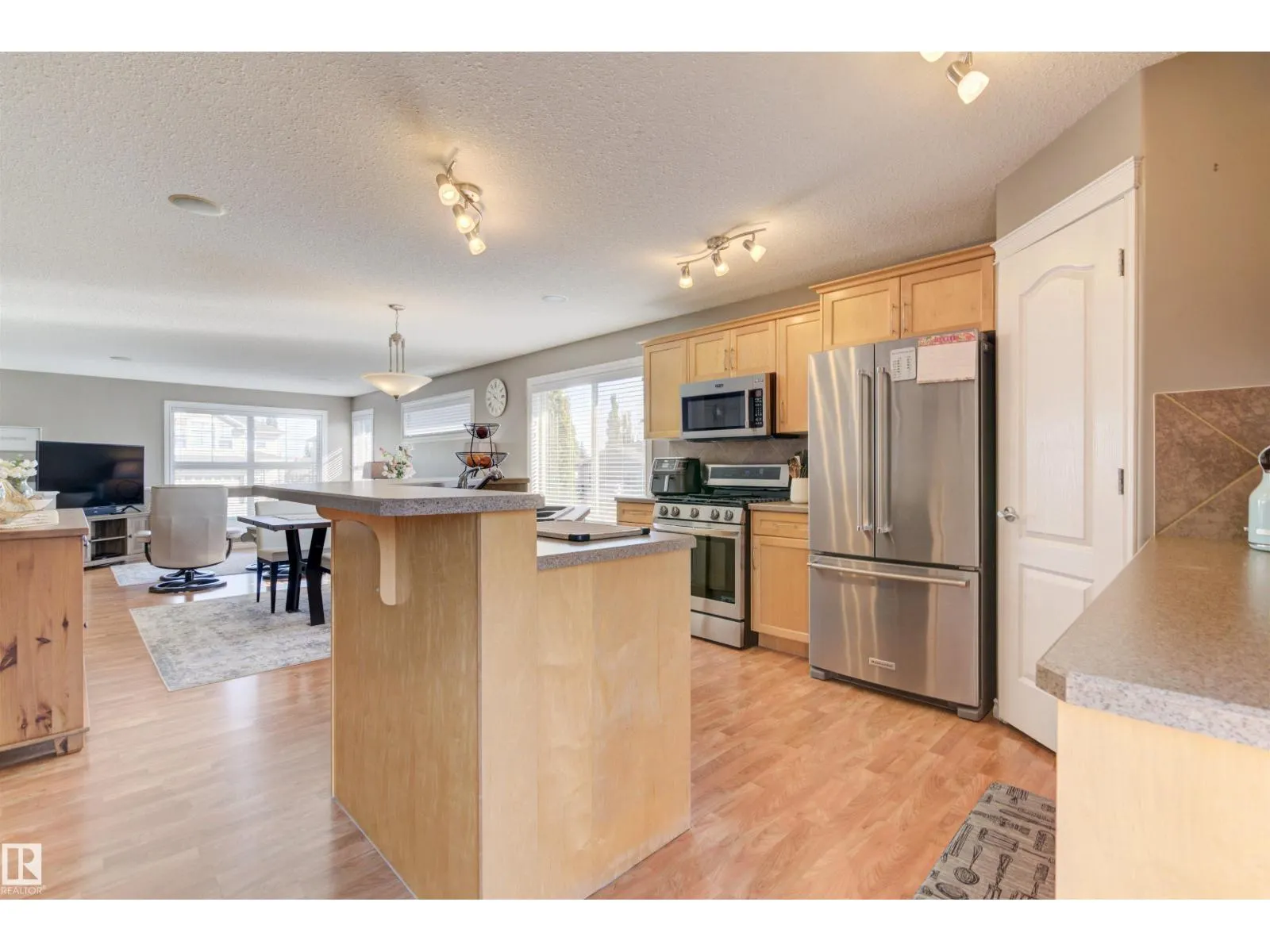 153 Ridgeland CR