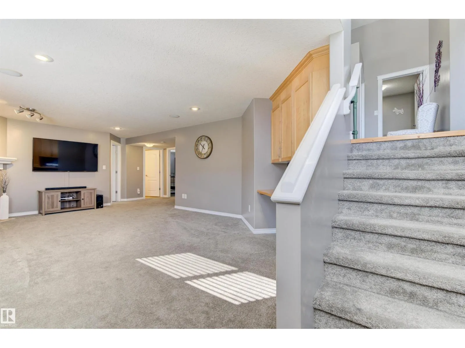 153 Ridgeland CR