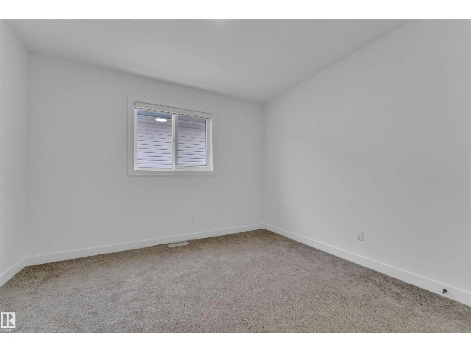 17711 73 ST NW