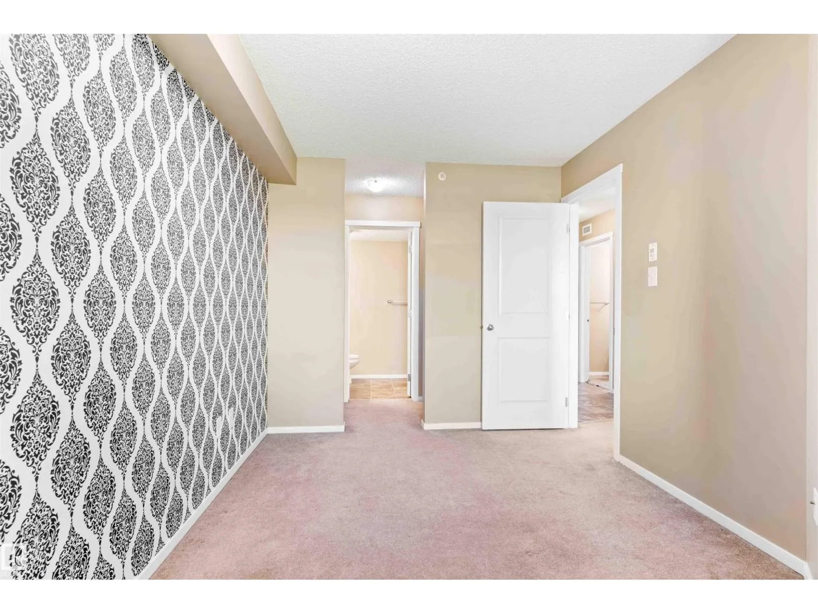 #410 18126 77 ST NW