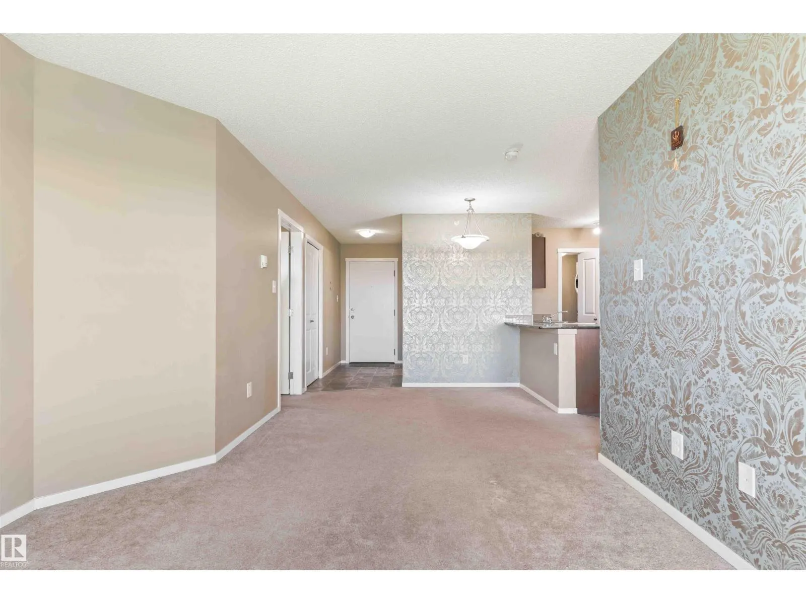 #410 18126 77 ST NW