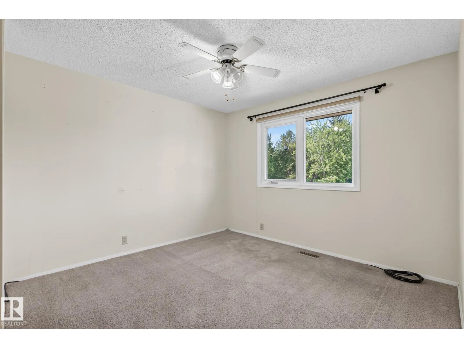 11623 32A AV NW