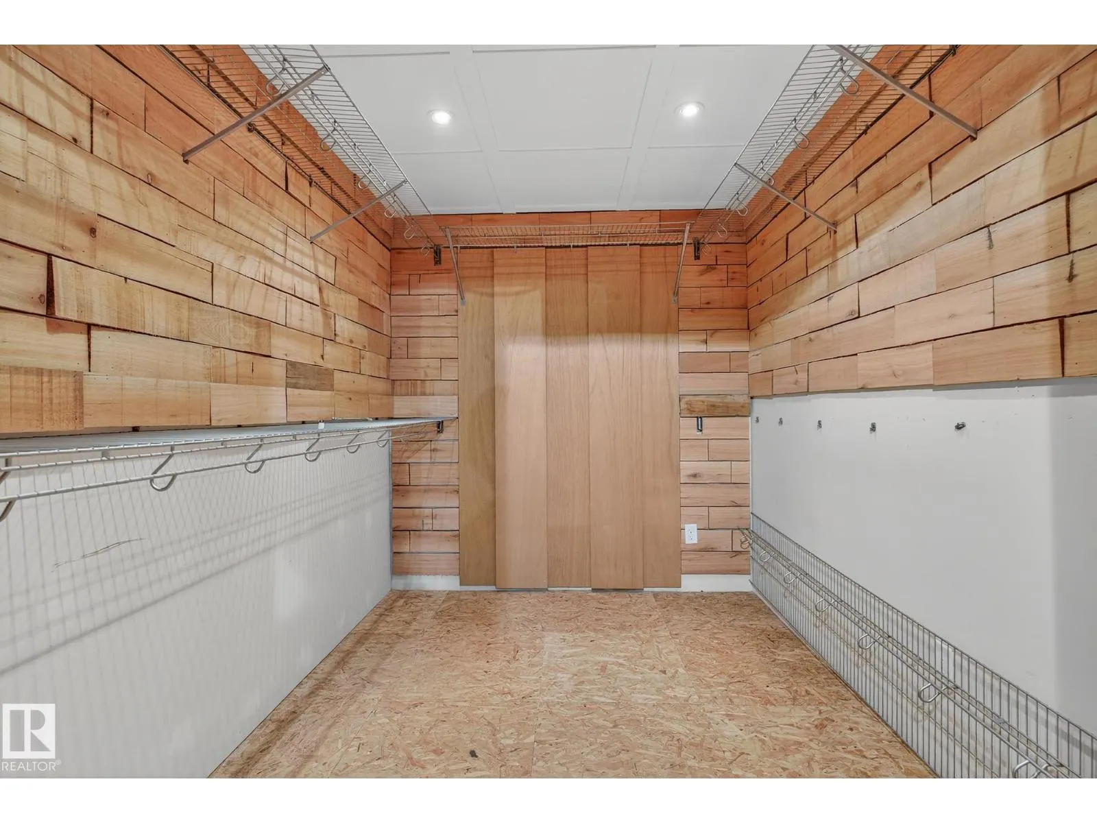 11623 32A AV NW