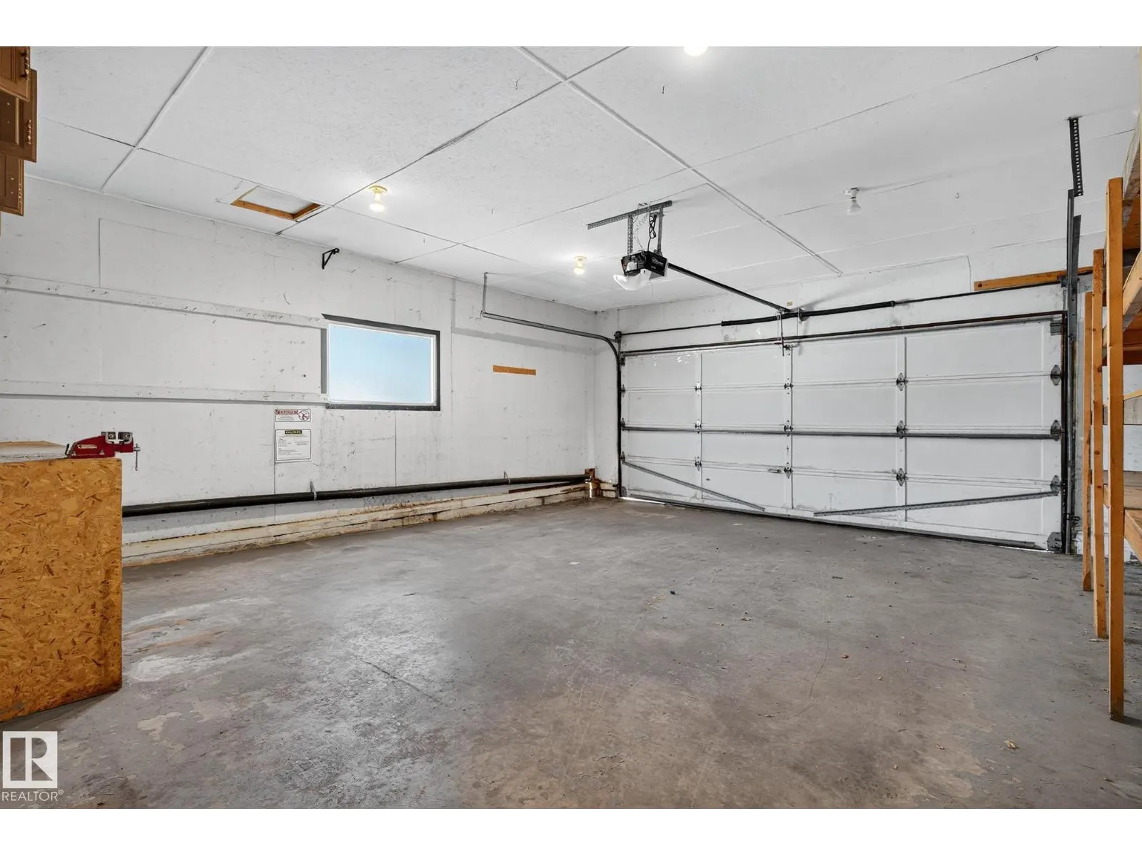 11623 32A AV NW