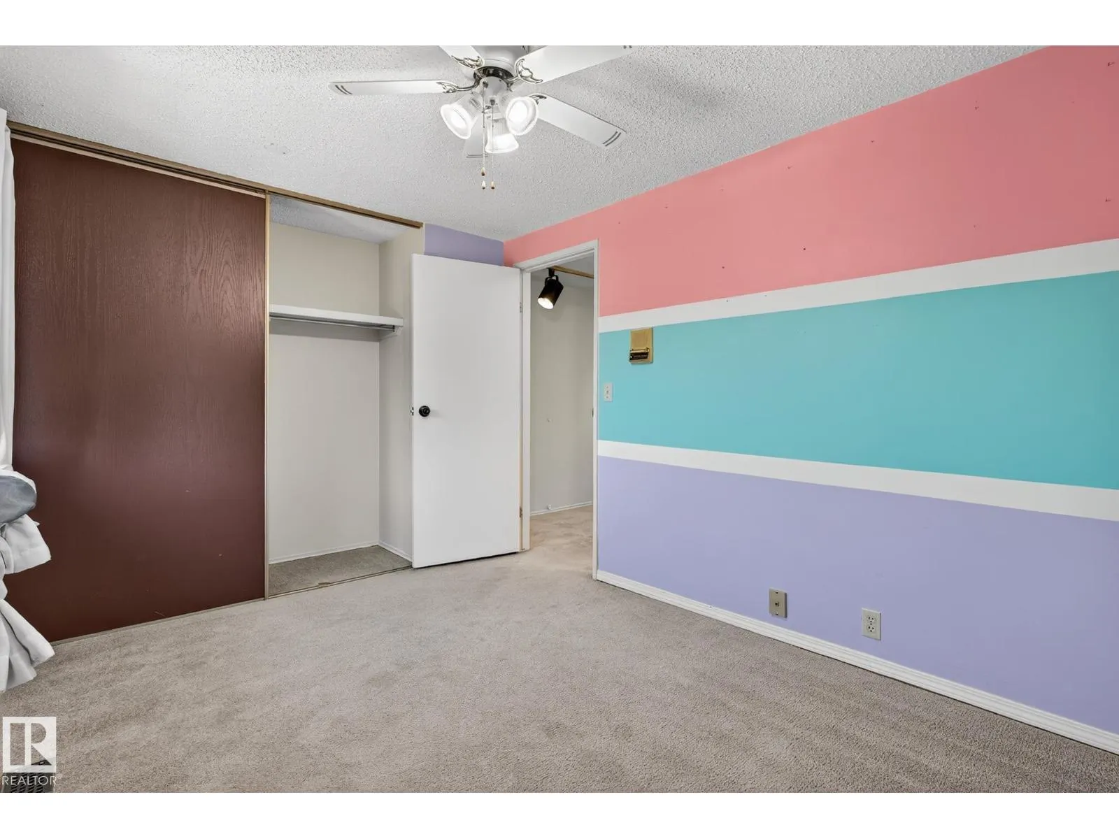 11623 32A AV NW