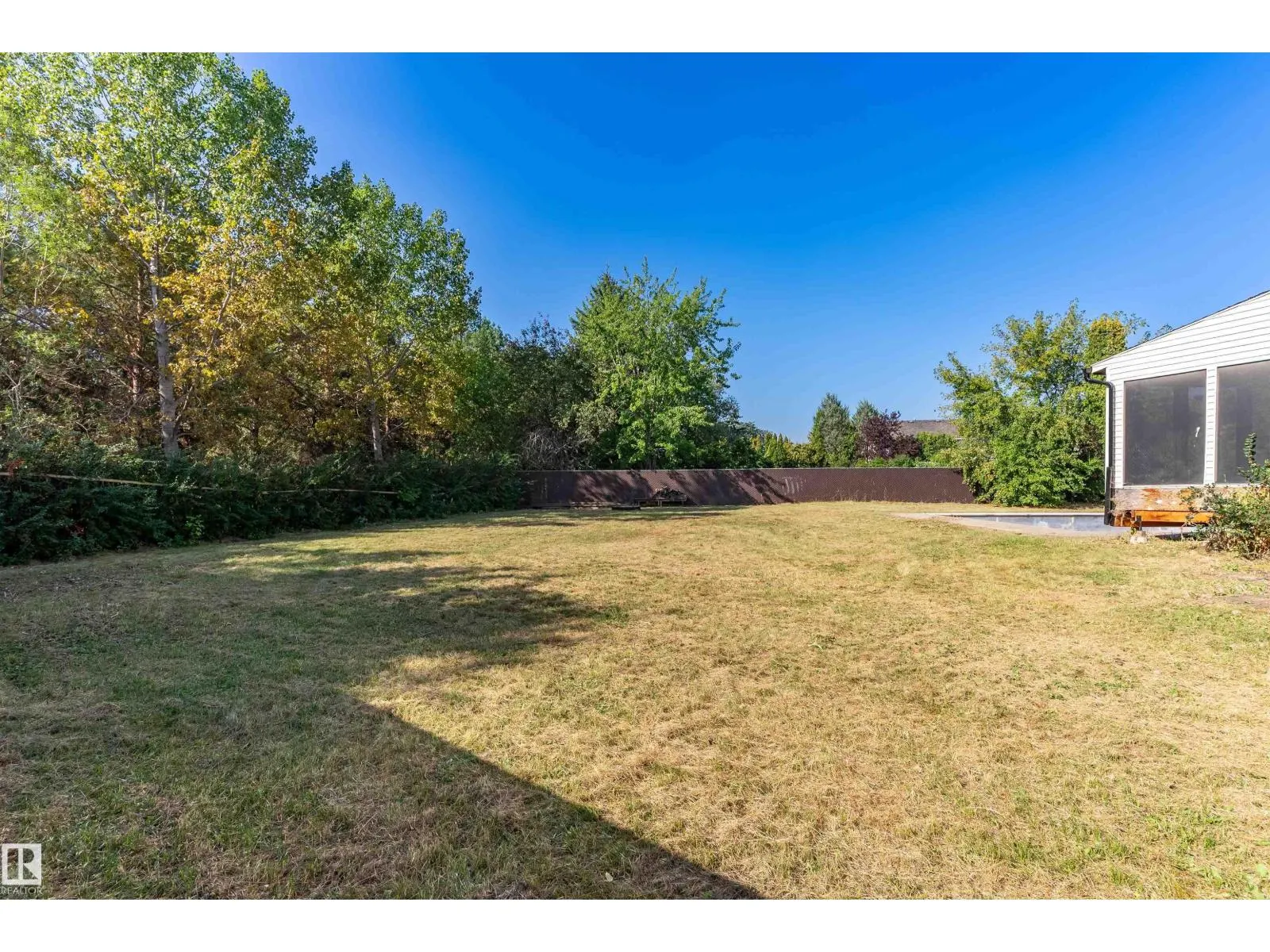 11623 32A AV NW