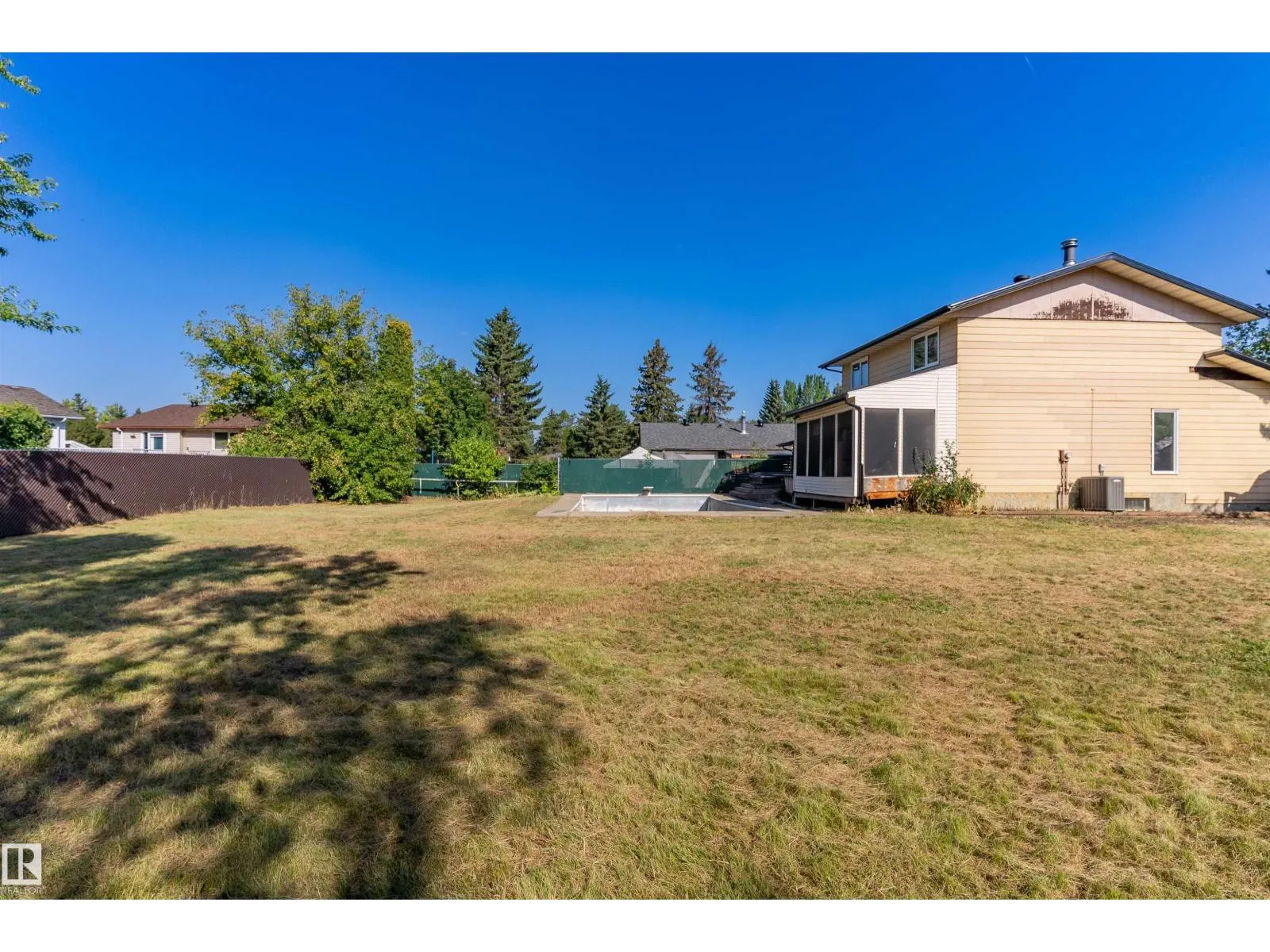 11623 32A AV NW