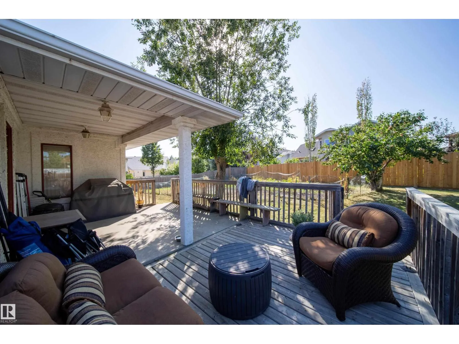 4228 46 St NW NW