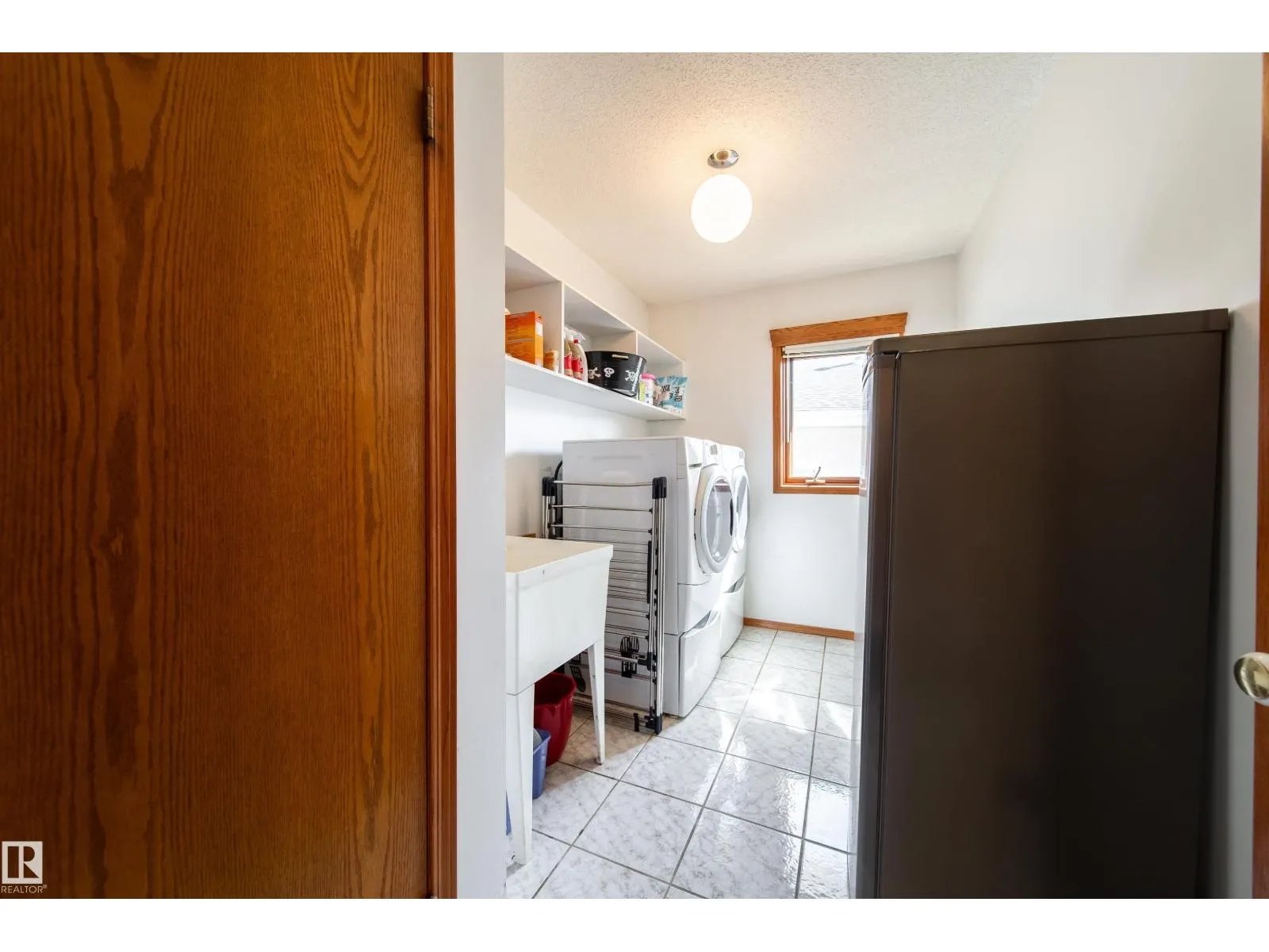 4228 46 St NW NW
