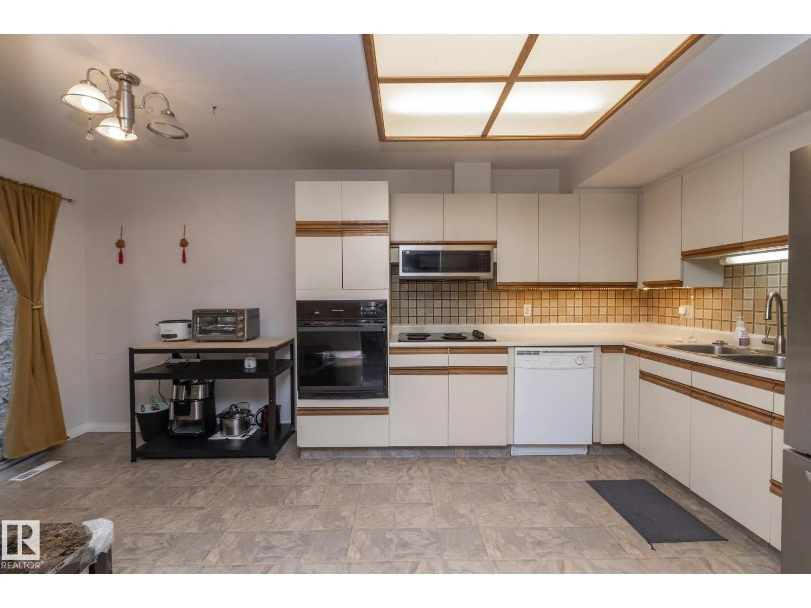 14834 43 AV NW NW