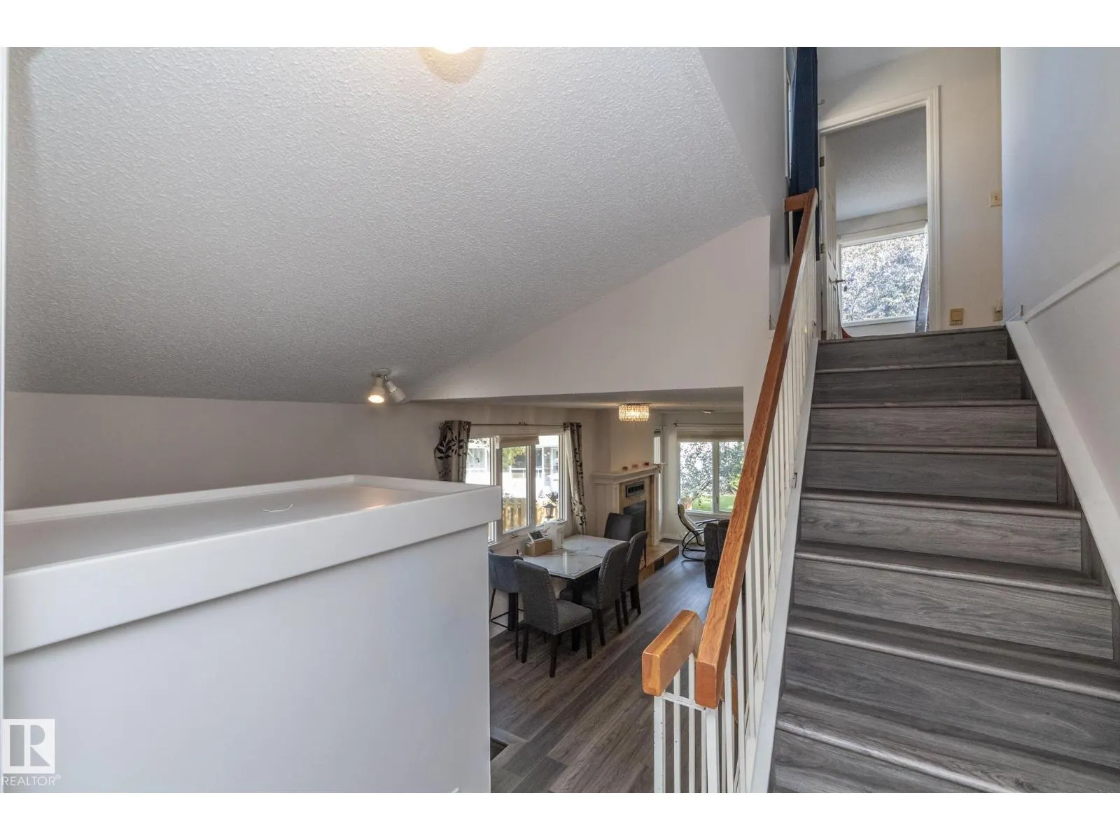 14834 43 AV NW NW