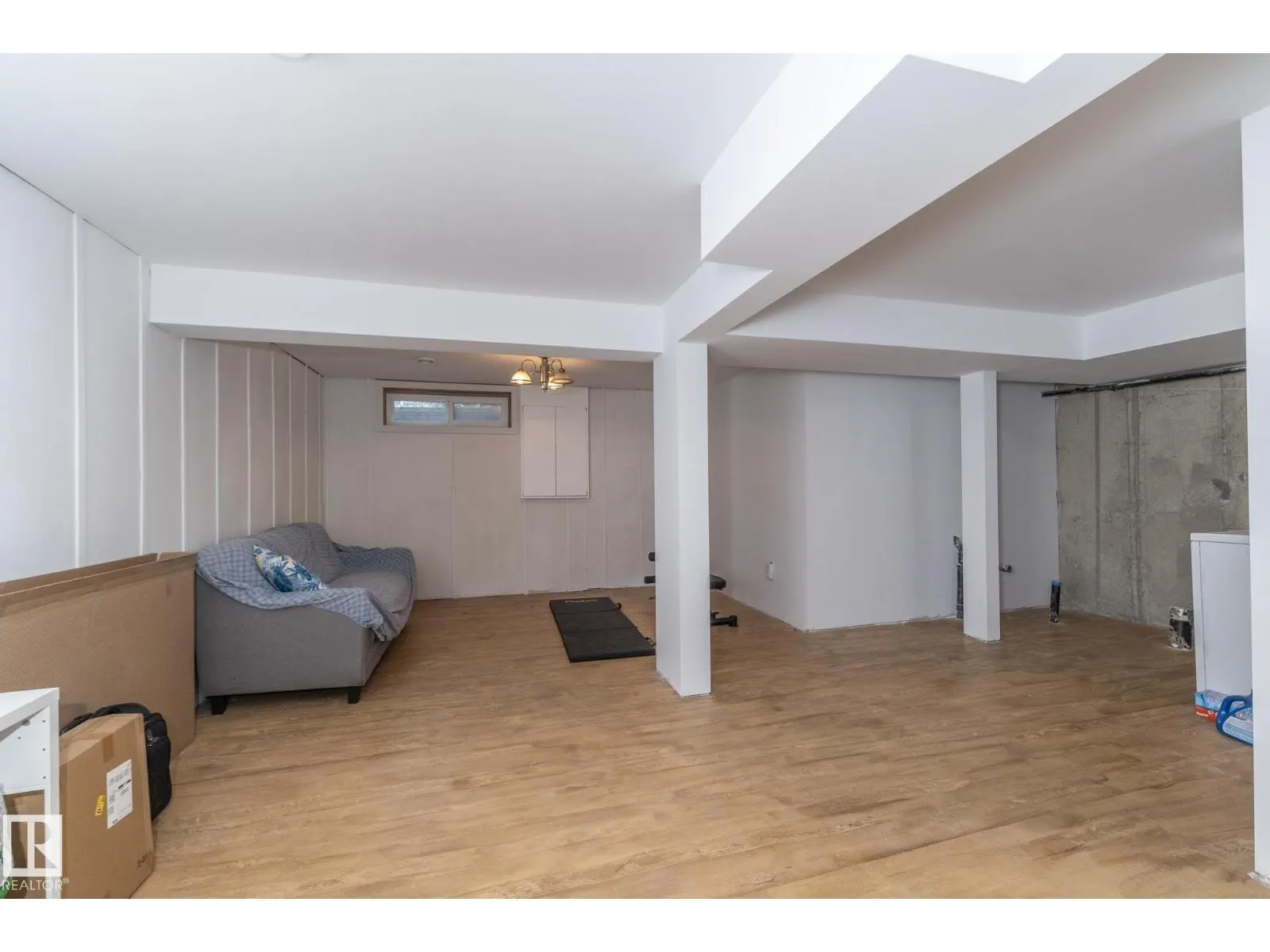 14834 43 AV NW NW
