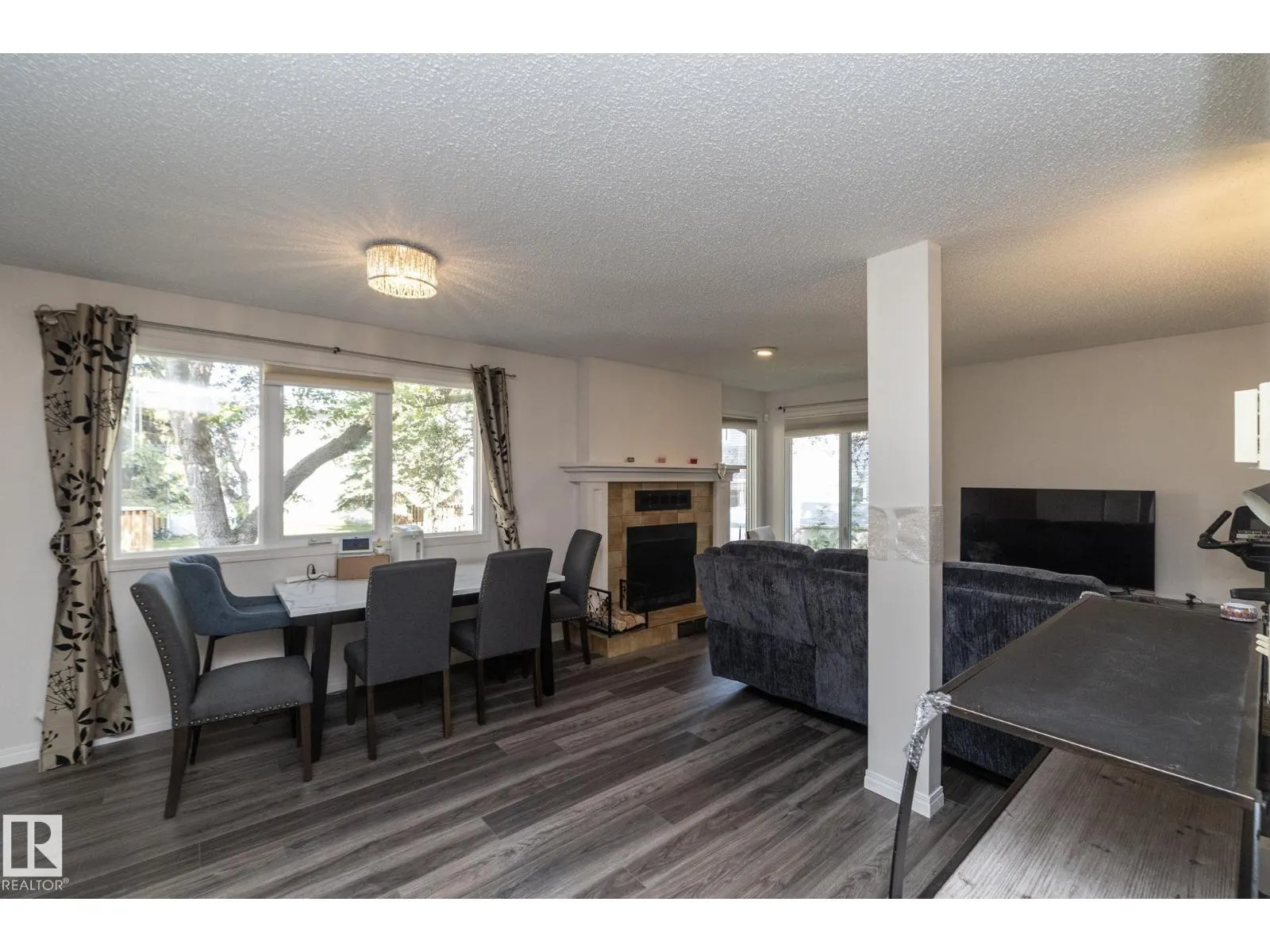 14834 43 AV NW NW