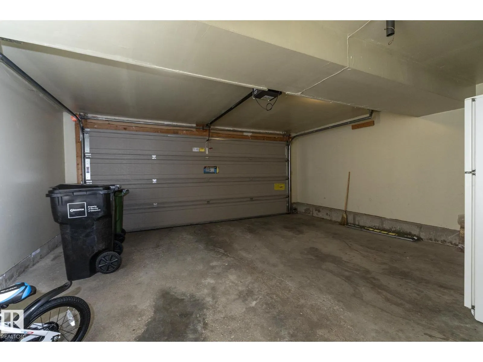 14834 43 AV NW NW