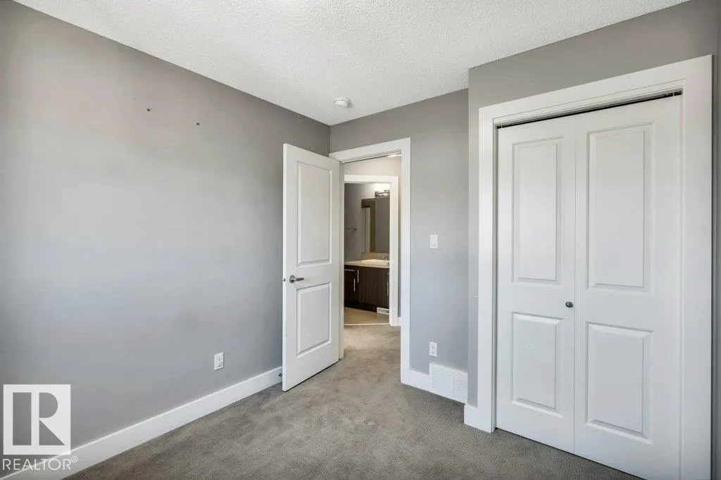 2103 24 ST NW