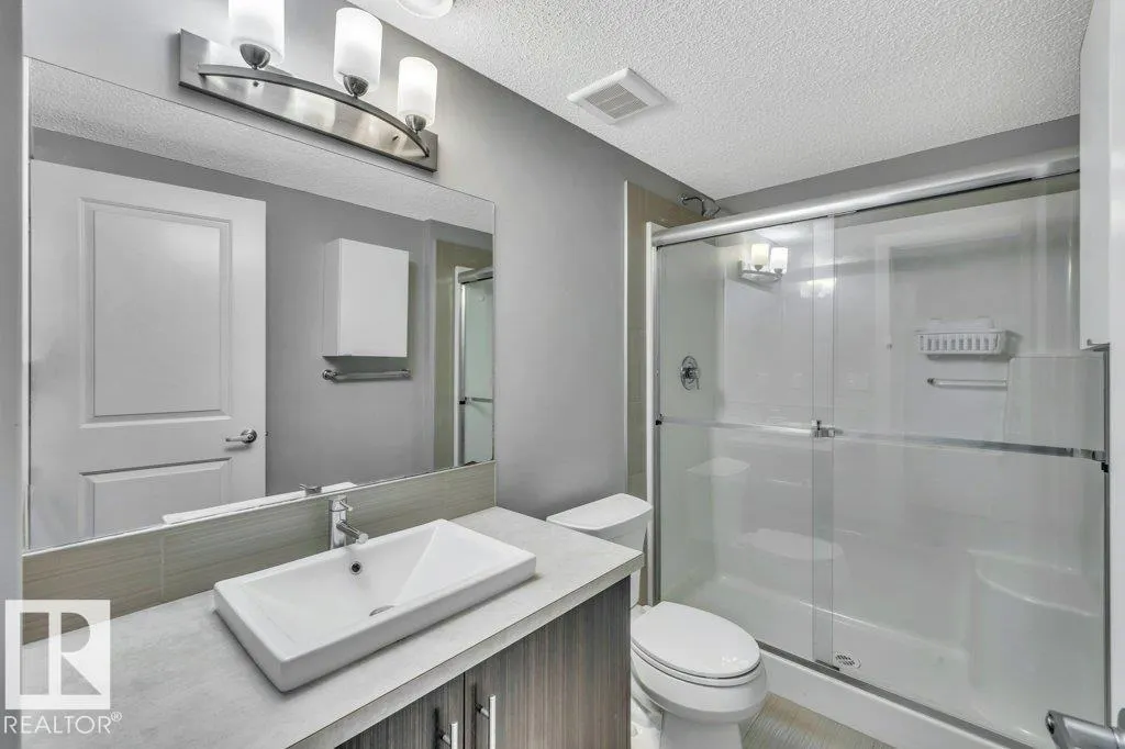 2103 24 ST NW