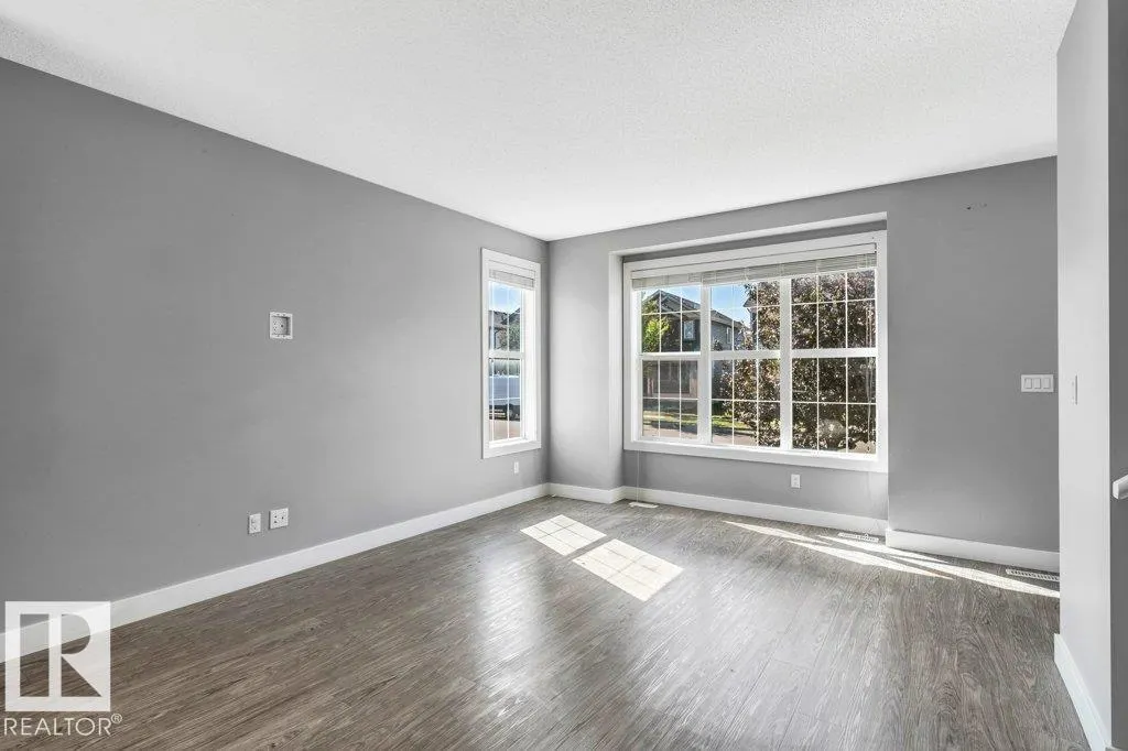 2103 24 ST NW
