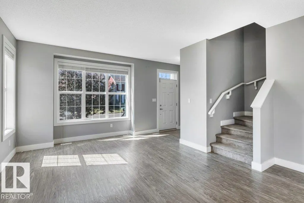 2103 24 ST NW