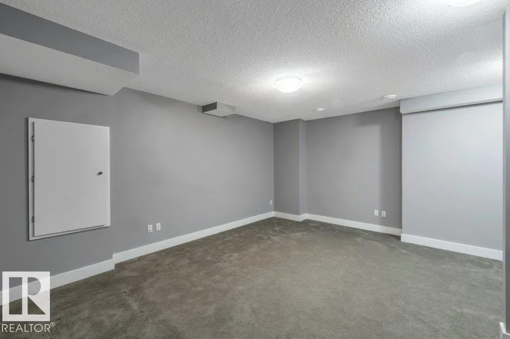 2103 24 ST NW