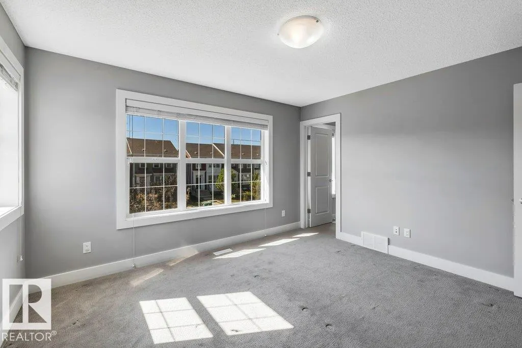 2103 24 ST NW