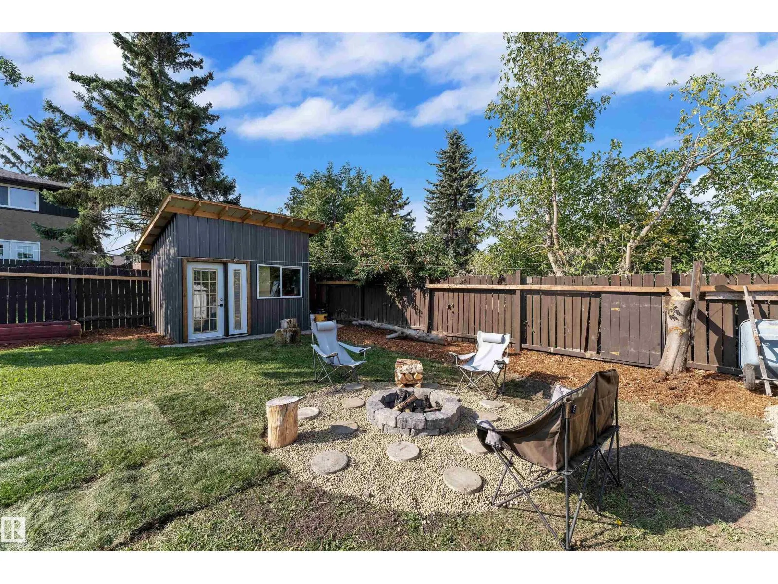 3711 17A AV NW