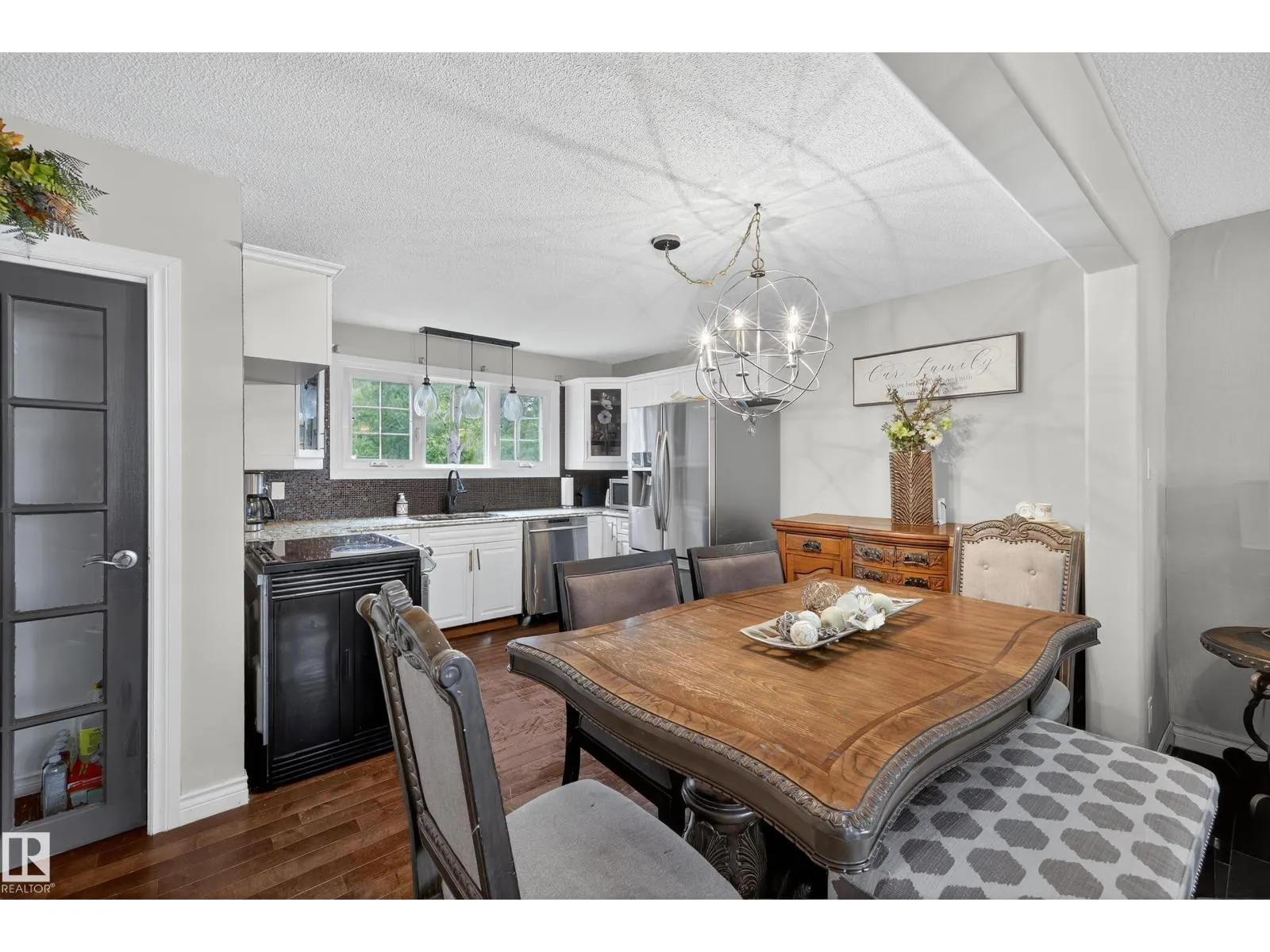 11447 39 AV NW