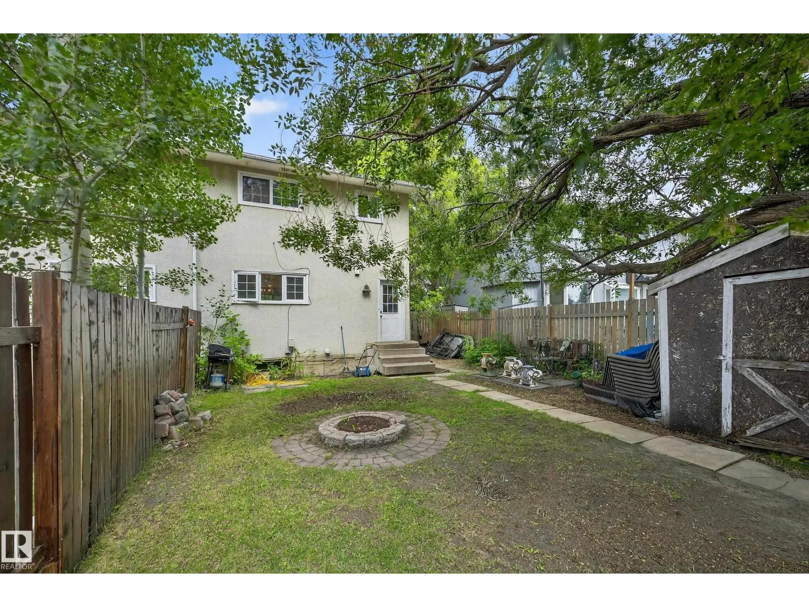 11447 39 AV NW