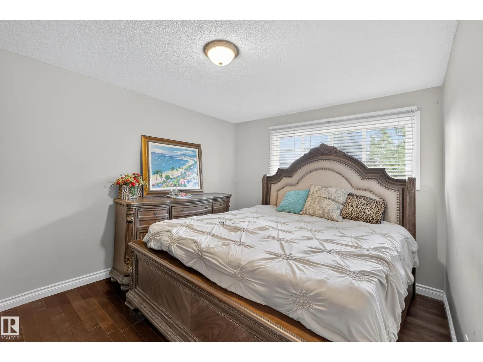 11447 39 AV NW