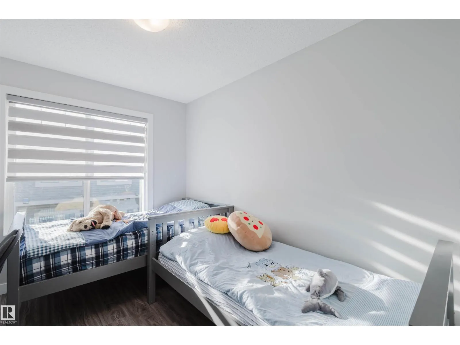 #41 2215 24 ST NW