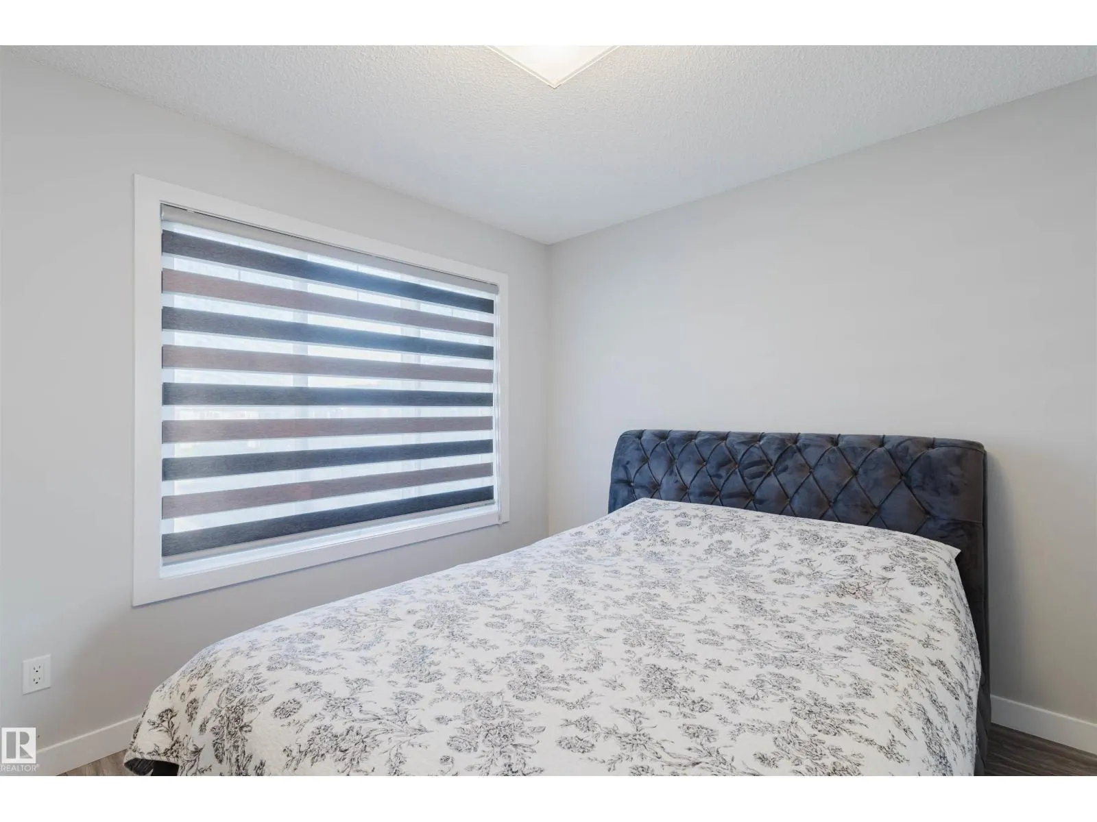 #41 2215 24 ST NW