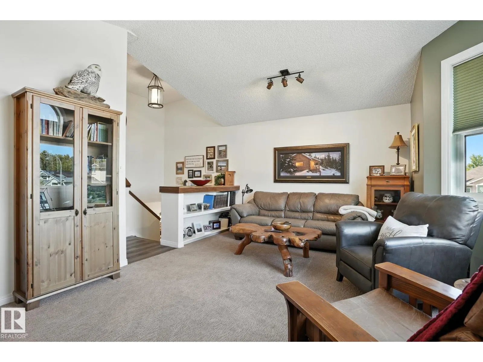 53 CREEKSIDE WY