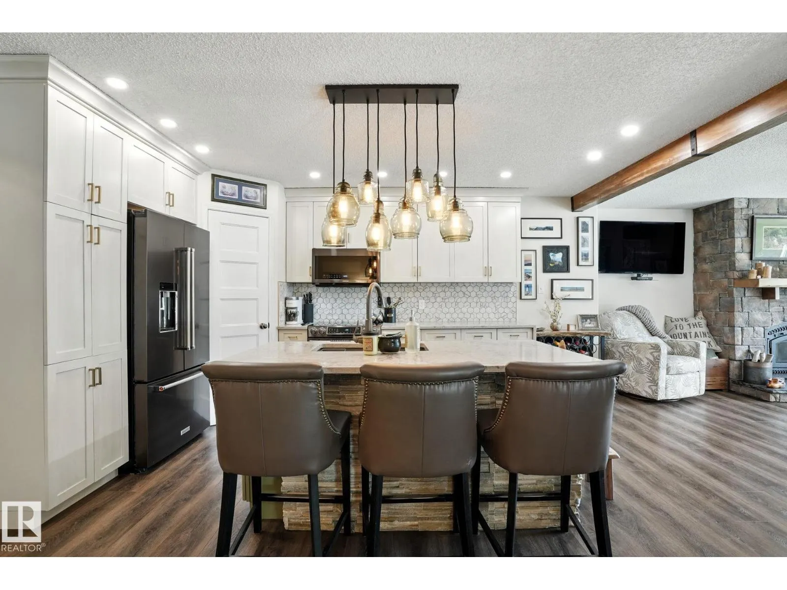 53 CREEKSIDE WY