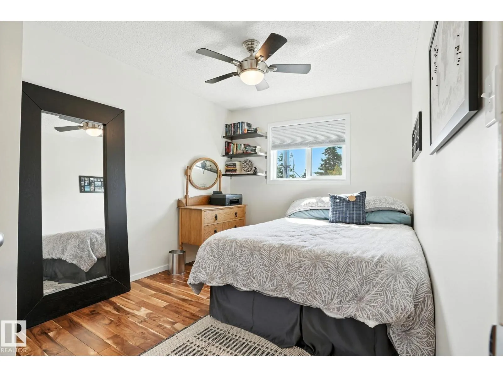 53 CREEKSIDE WY