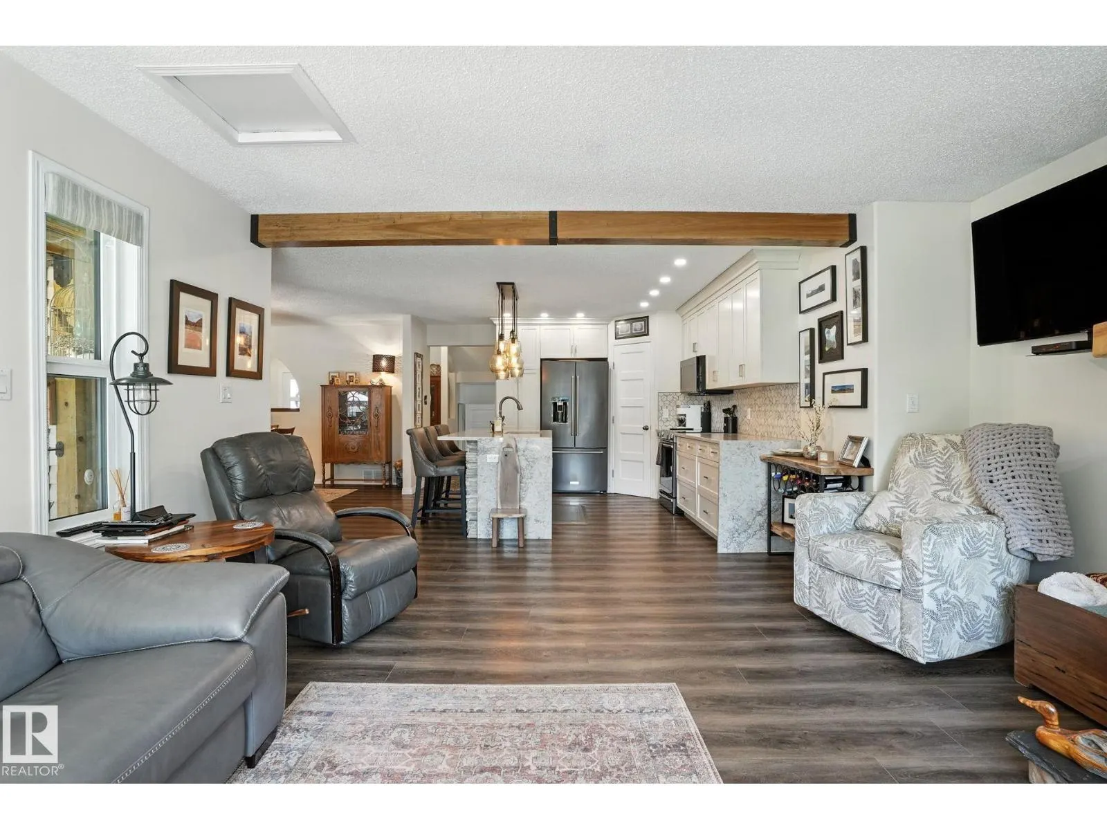 53 CREEKSIDE WY
