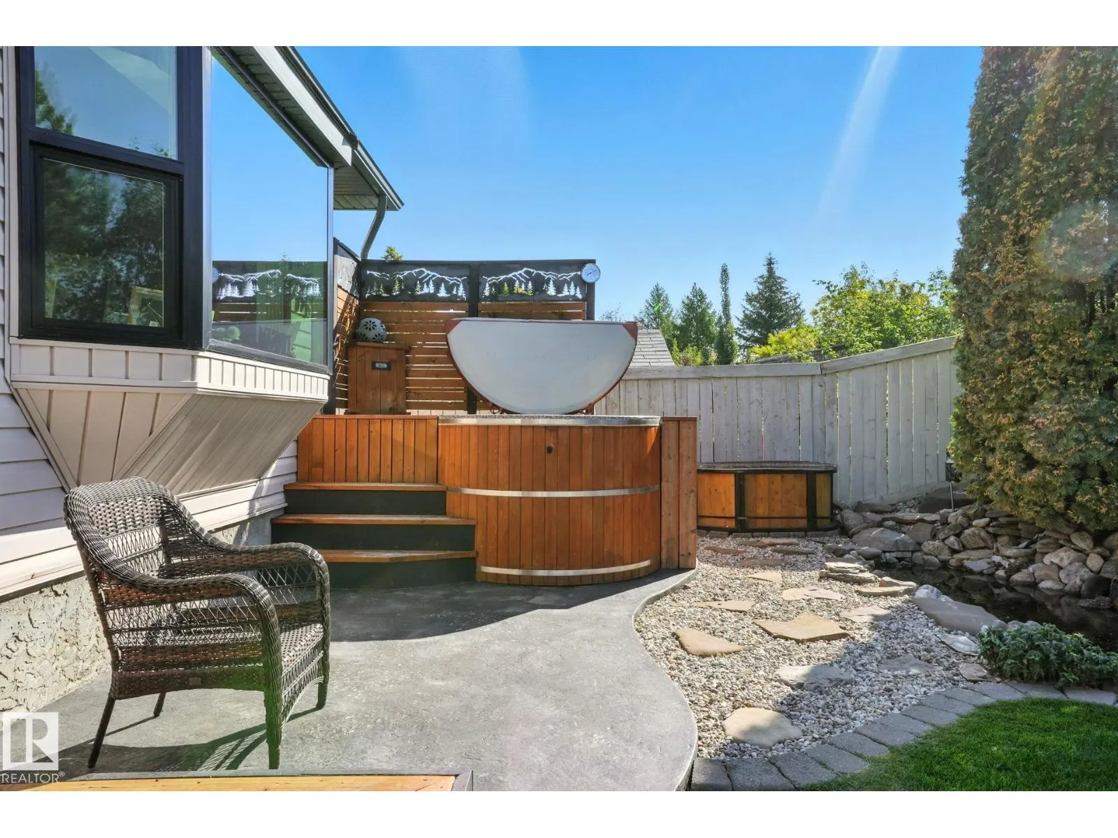 53 CREEKSIDE WY