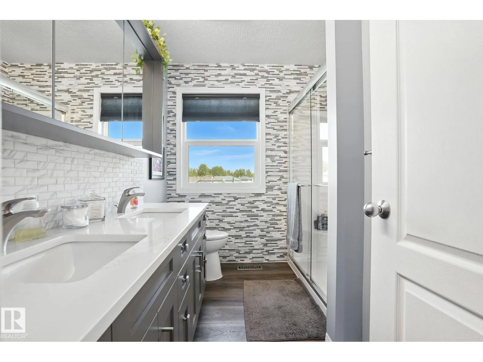 53 CREEKSIDE WY