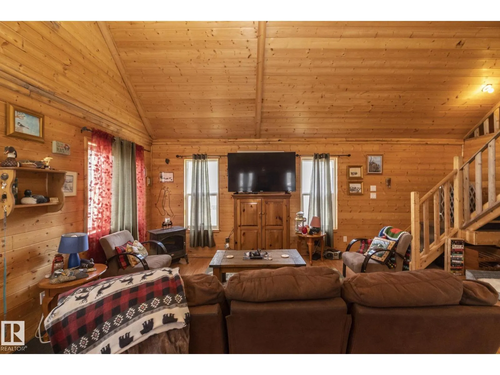#260 465015 Range Road 63A