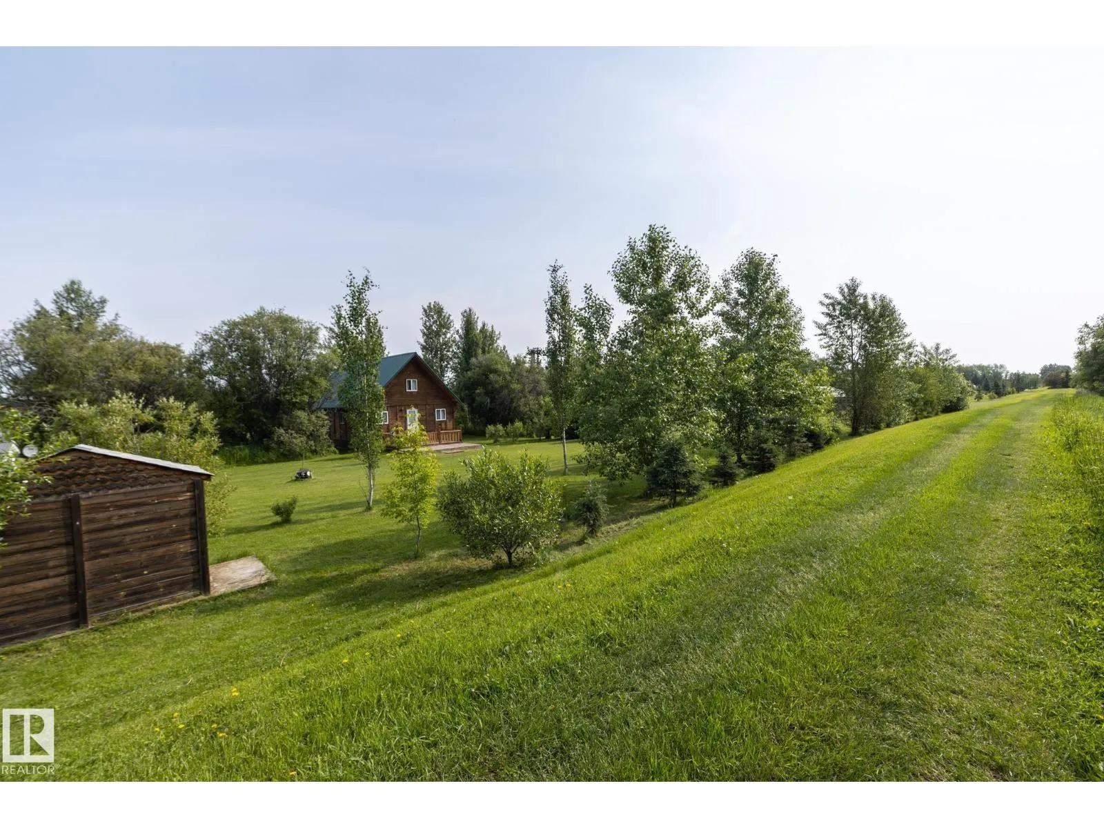 #260 465015 Range Road 63A