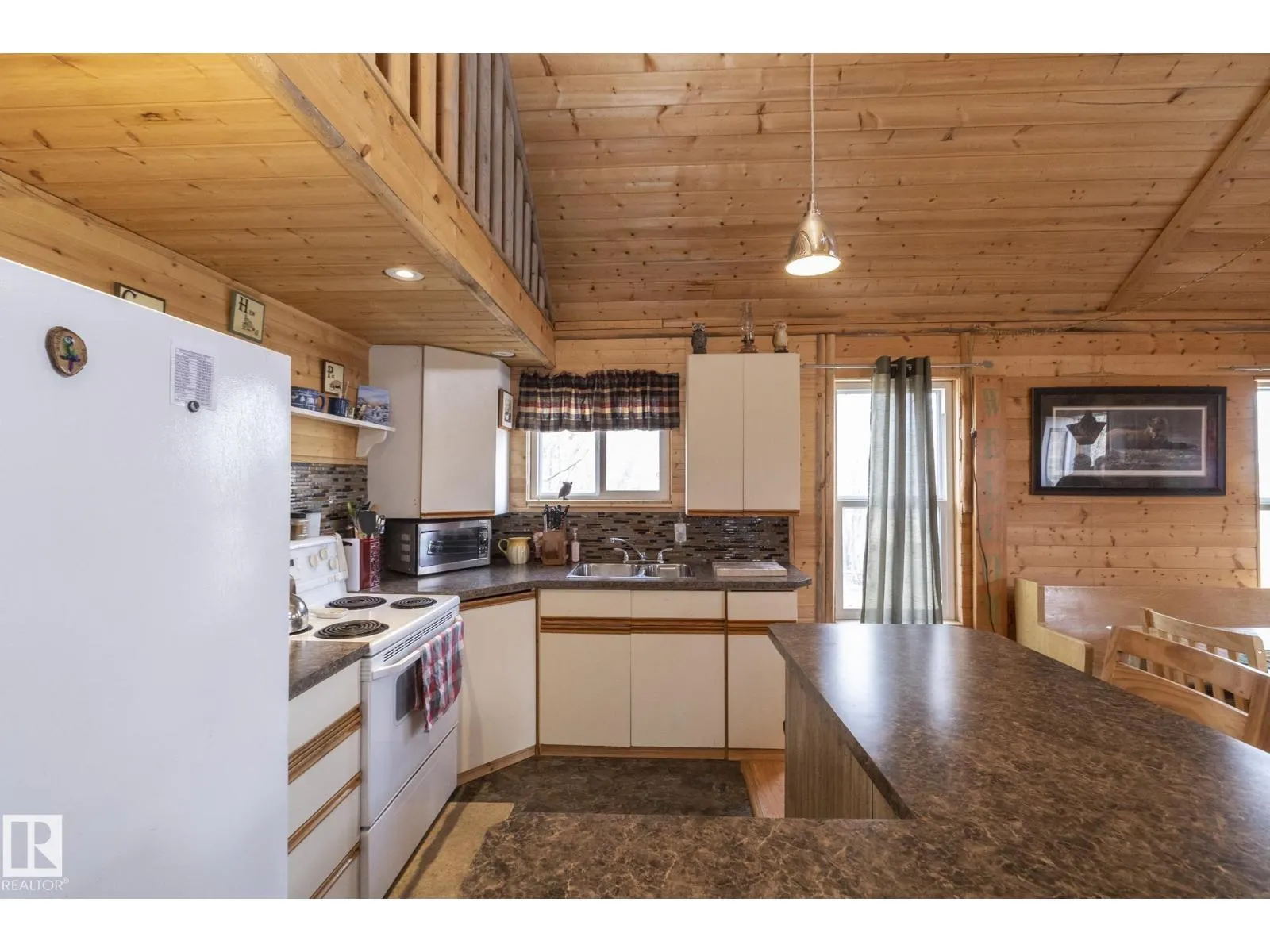 #260 465015 Range Road 63A