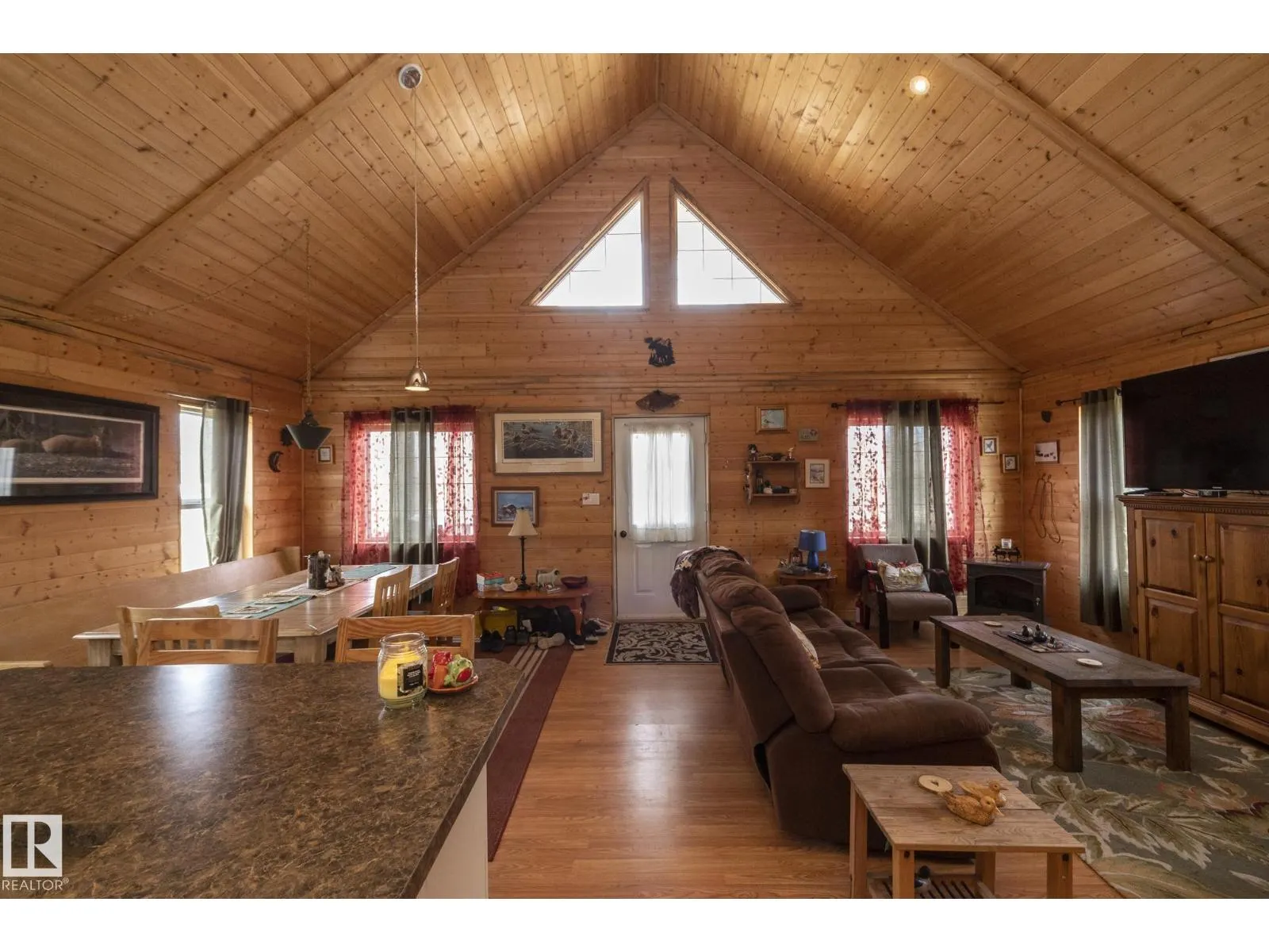 #260 465015 Range Road 63A