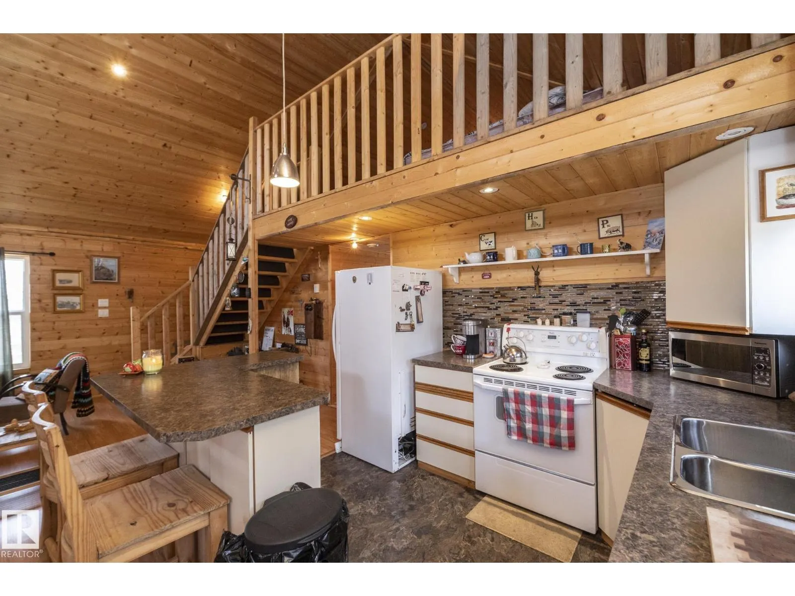 #260 465015 Range Road 63A