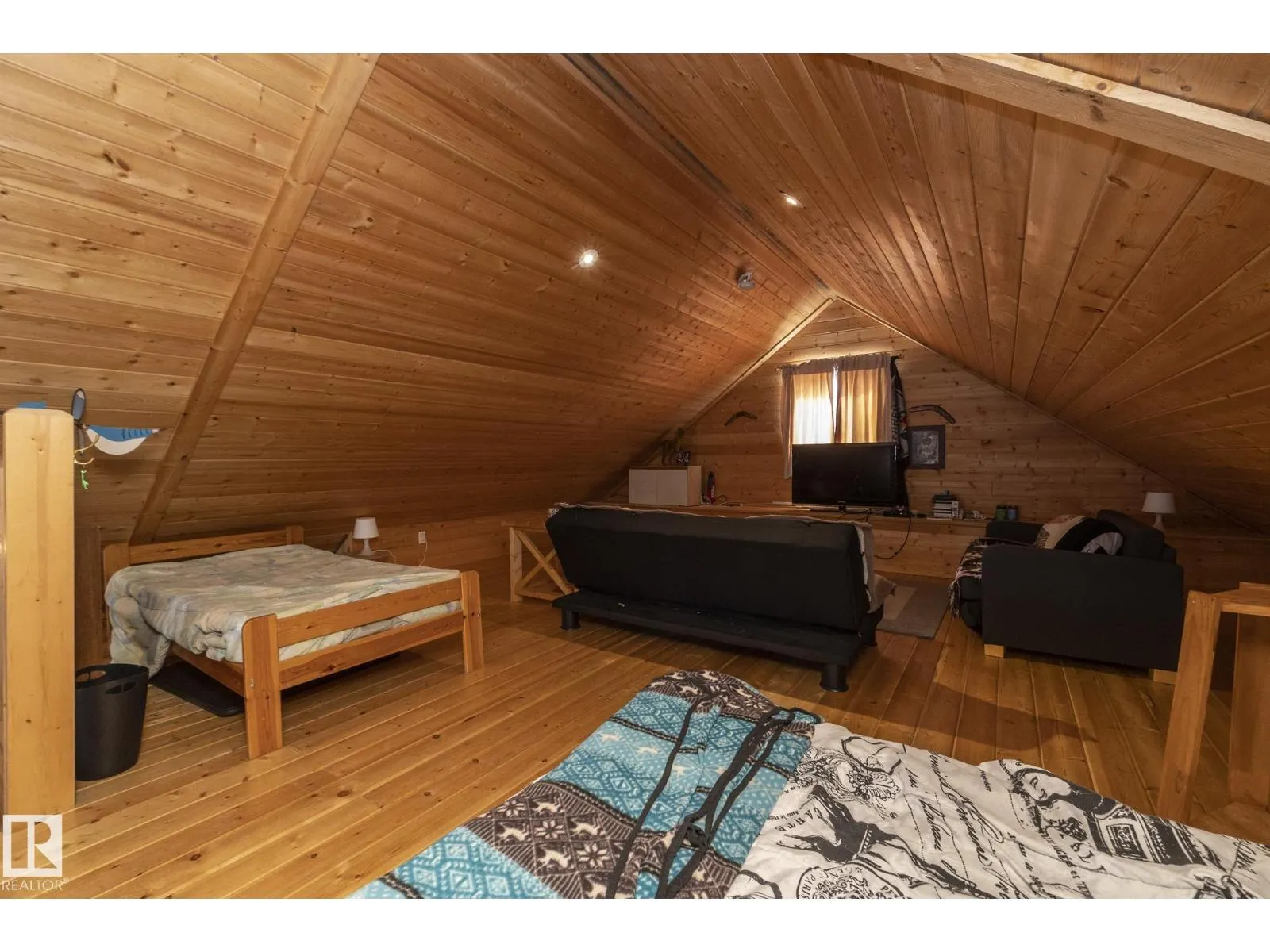 #260 465015 Range Road 63A