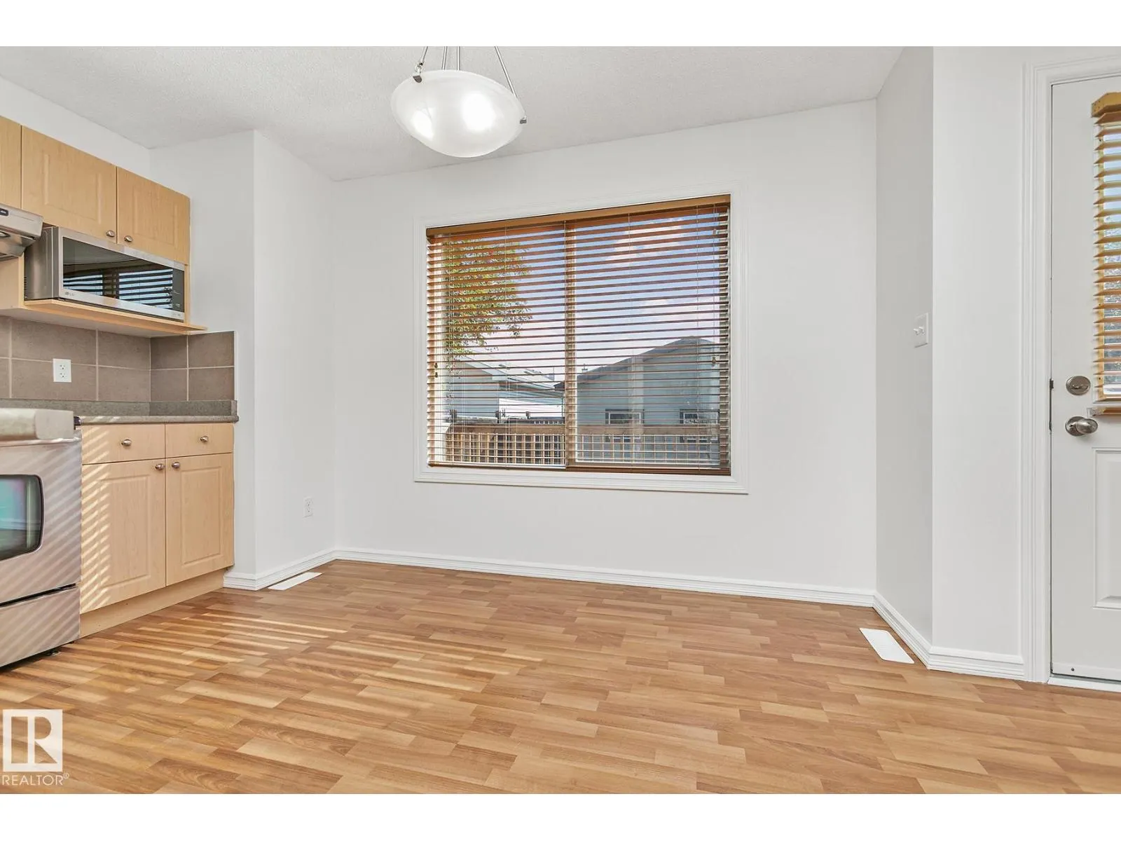 16405 58 ST NW