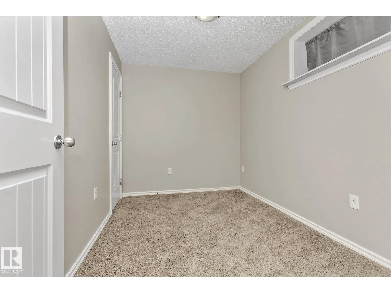 16405 58 ST NW