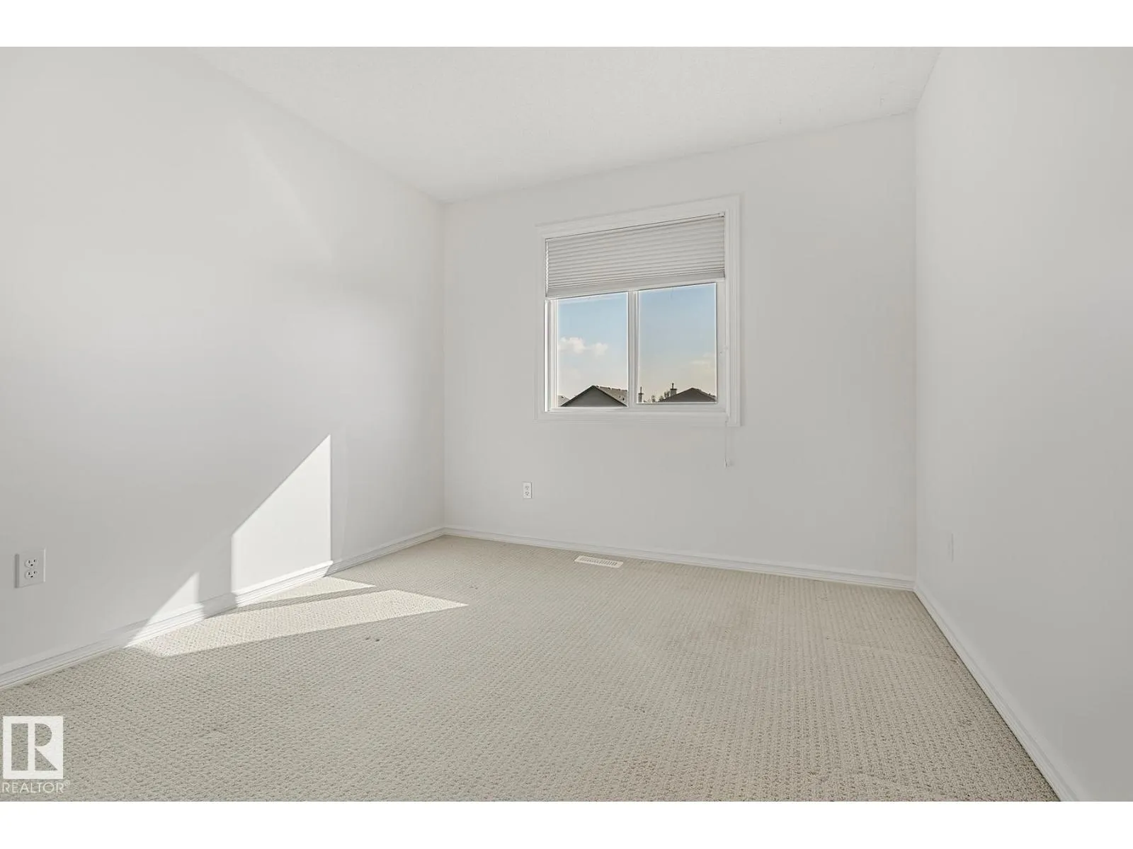 16405 58 ST NW