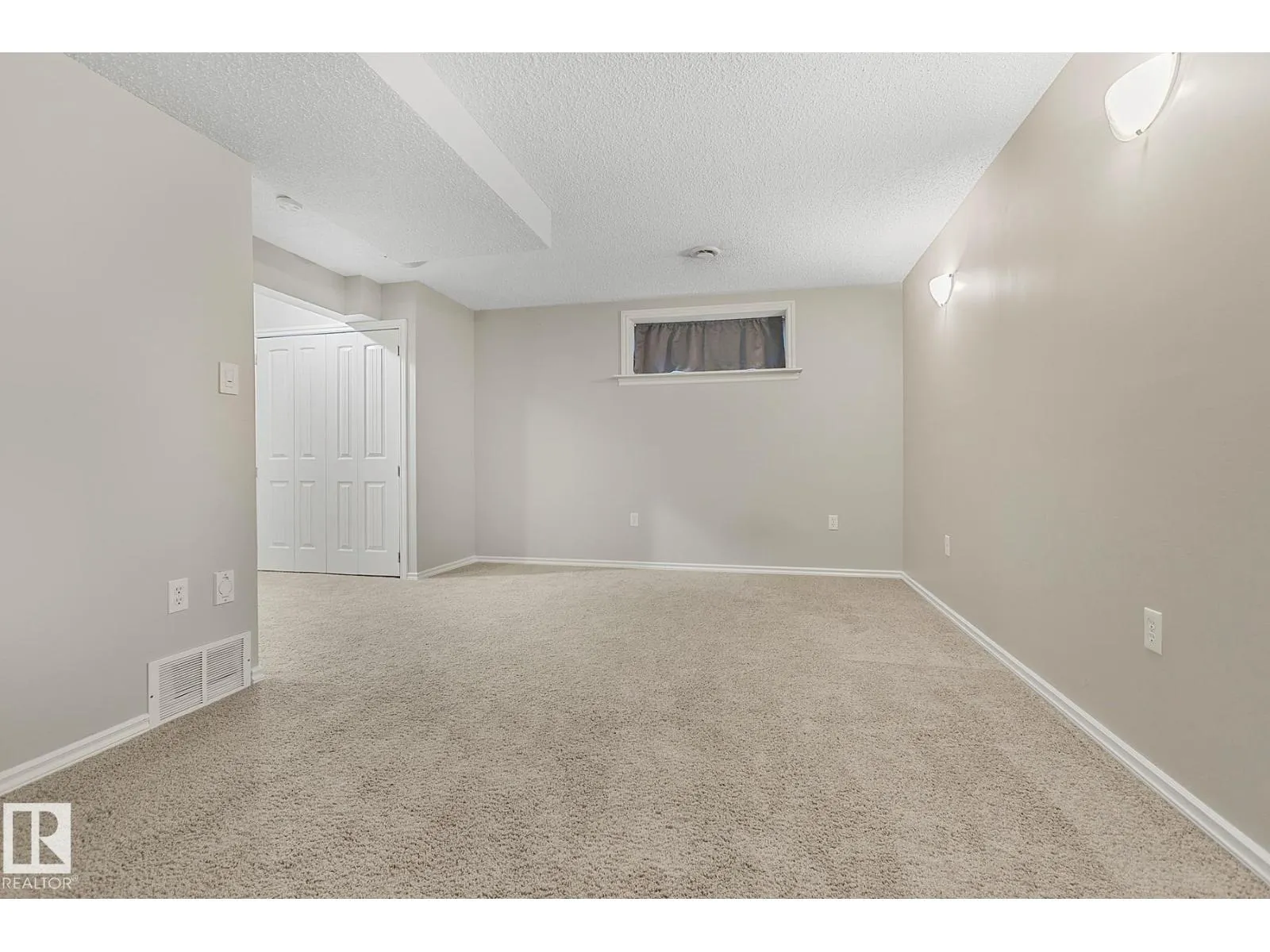 16405 58 ST NW