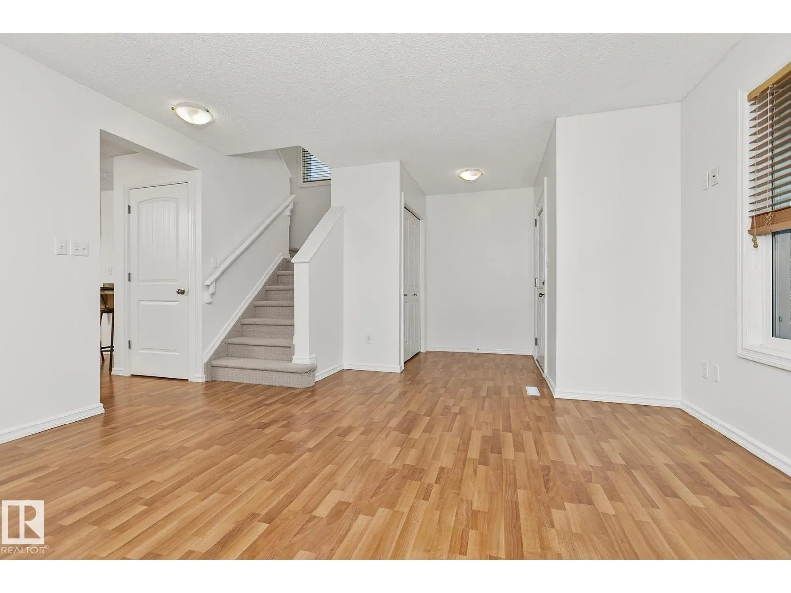 16405 58 ST NW