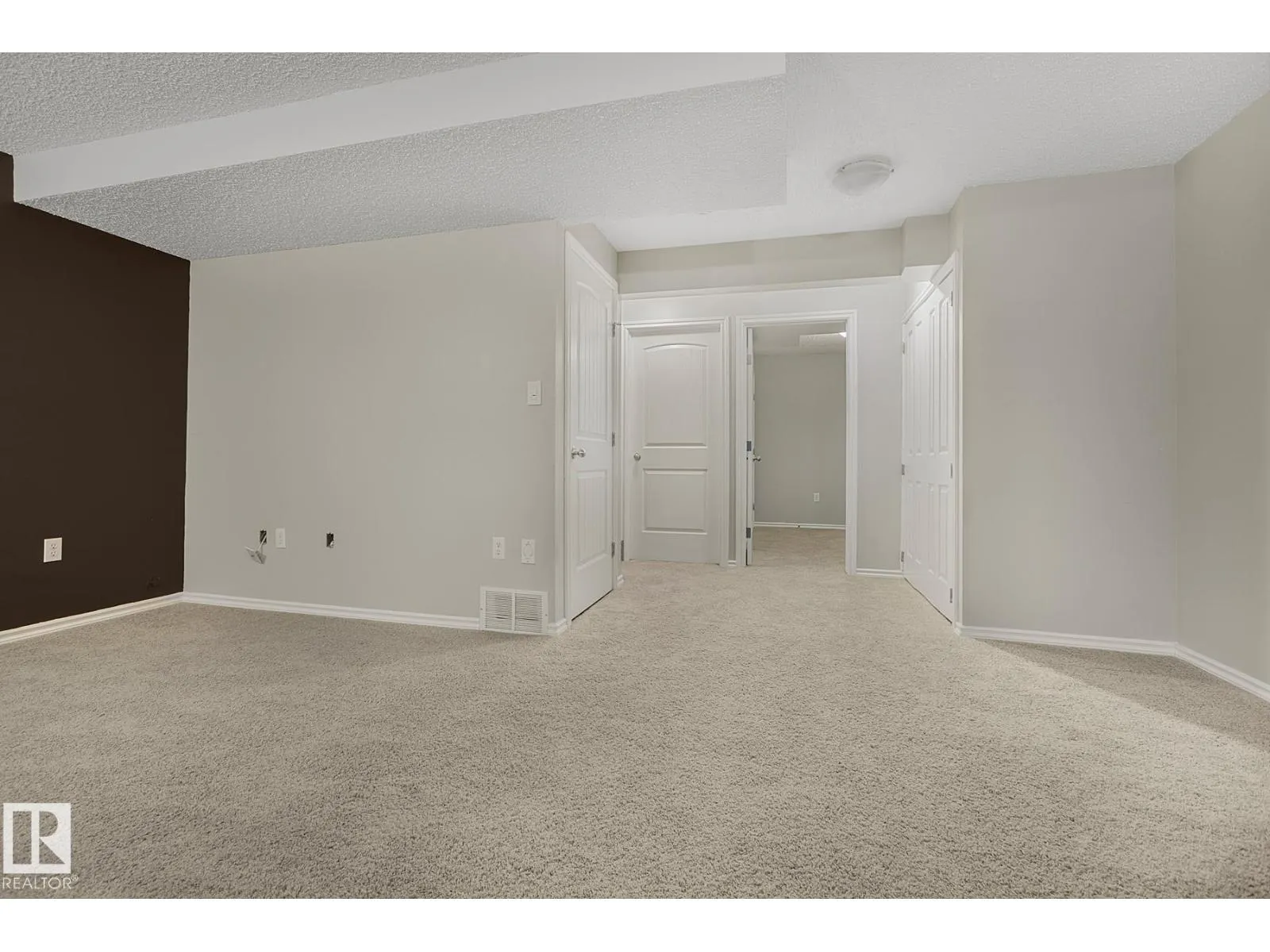 16405 58 ST NW