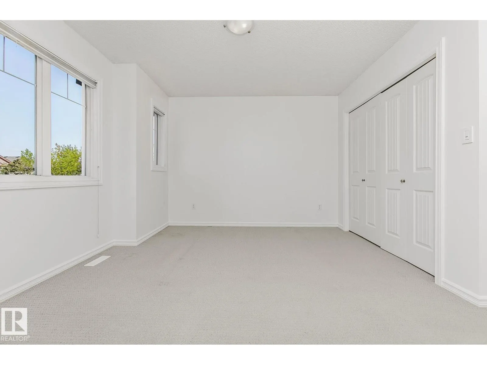 16405 58 ST NW