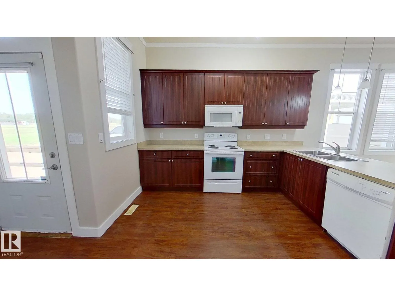 4904 51 ST